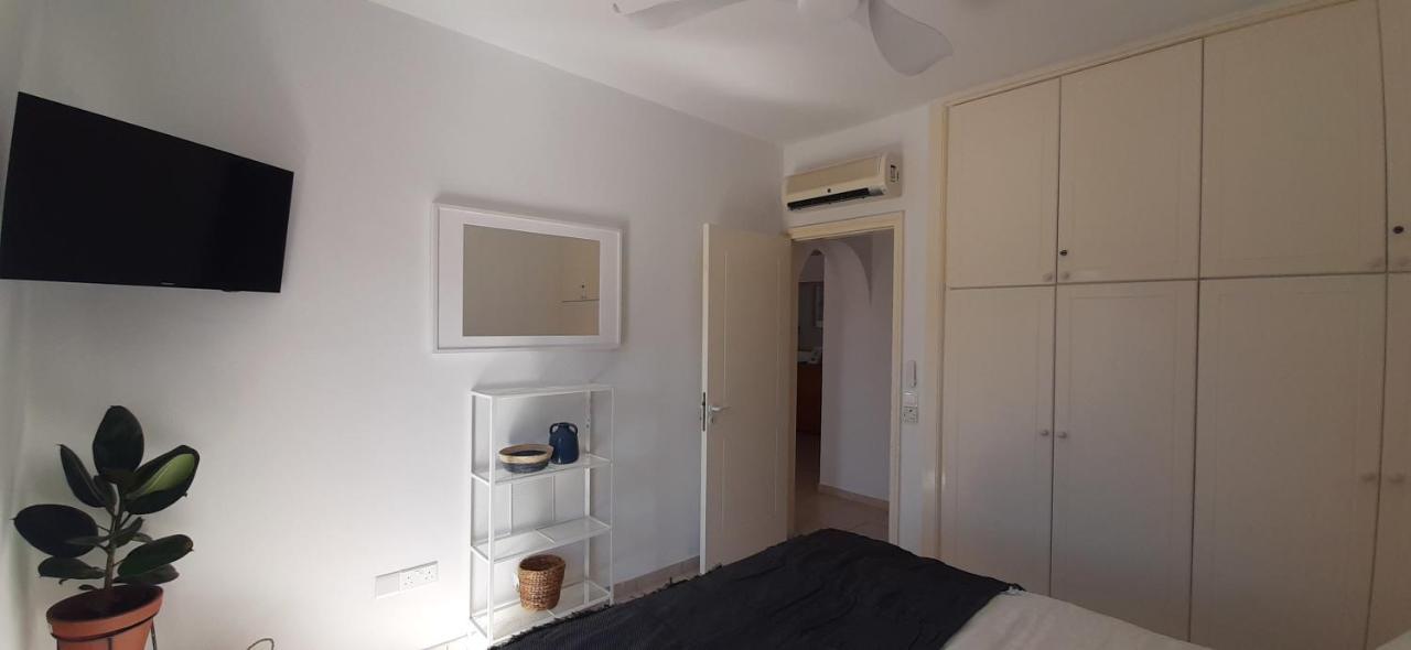 Limnaria Gardens - Superb Modern 1 Bed Apartment With Pool Views パ フォス エクステリア 写真