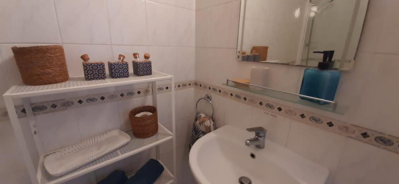 Limnaria Gardens - Superb Modern 1 Bed Apartment With Pool Views パ フォス エクステリア 写真