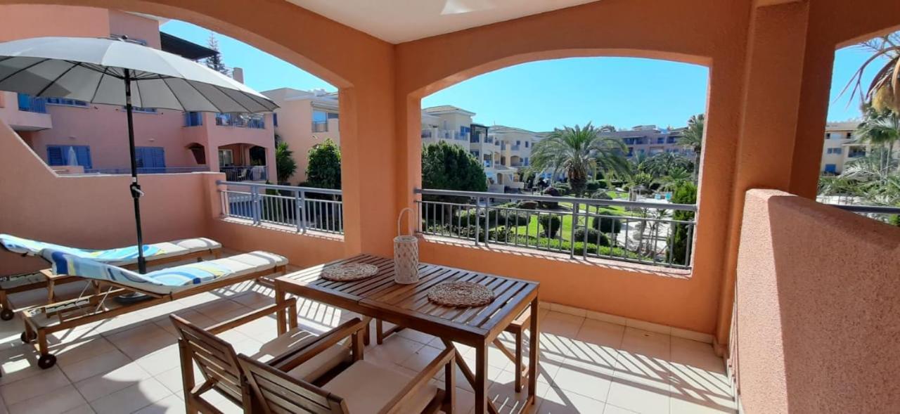 Limnaria Gardens - Superb Modern 1 Bed Apartment With Pool Views パ フォス エクステリア 写真
